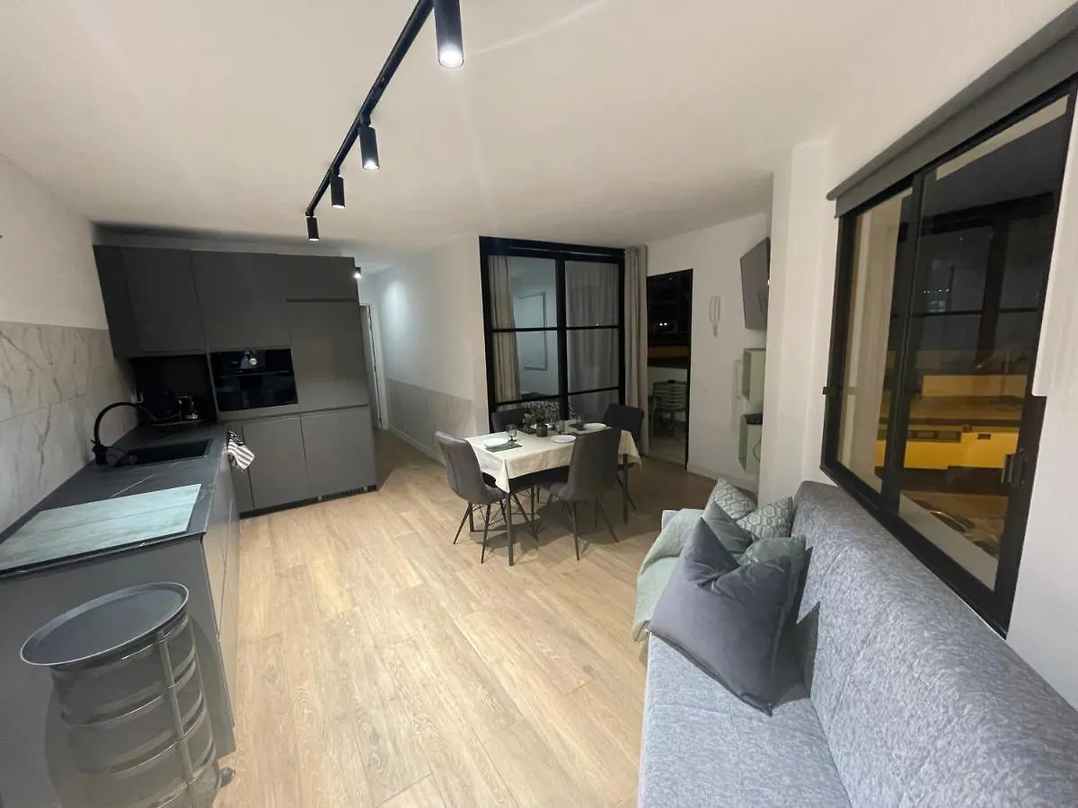 Tenerifeopenhome Central Corner Relax, Wifi, Breakfast, Beach Los Cristisnos Arona  0*, Arona (Tenerife) Hiszpania
